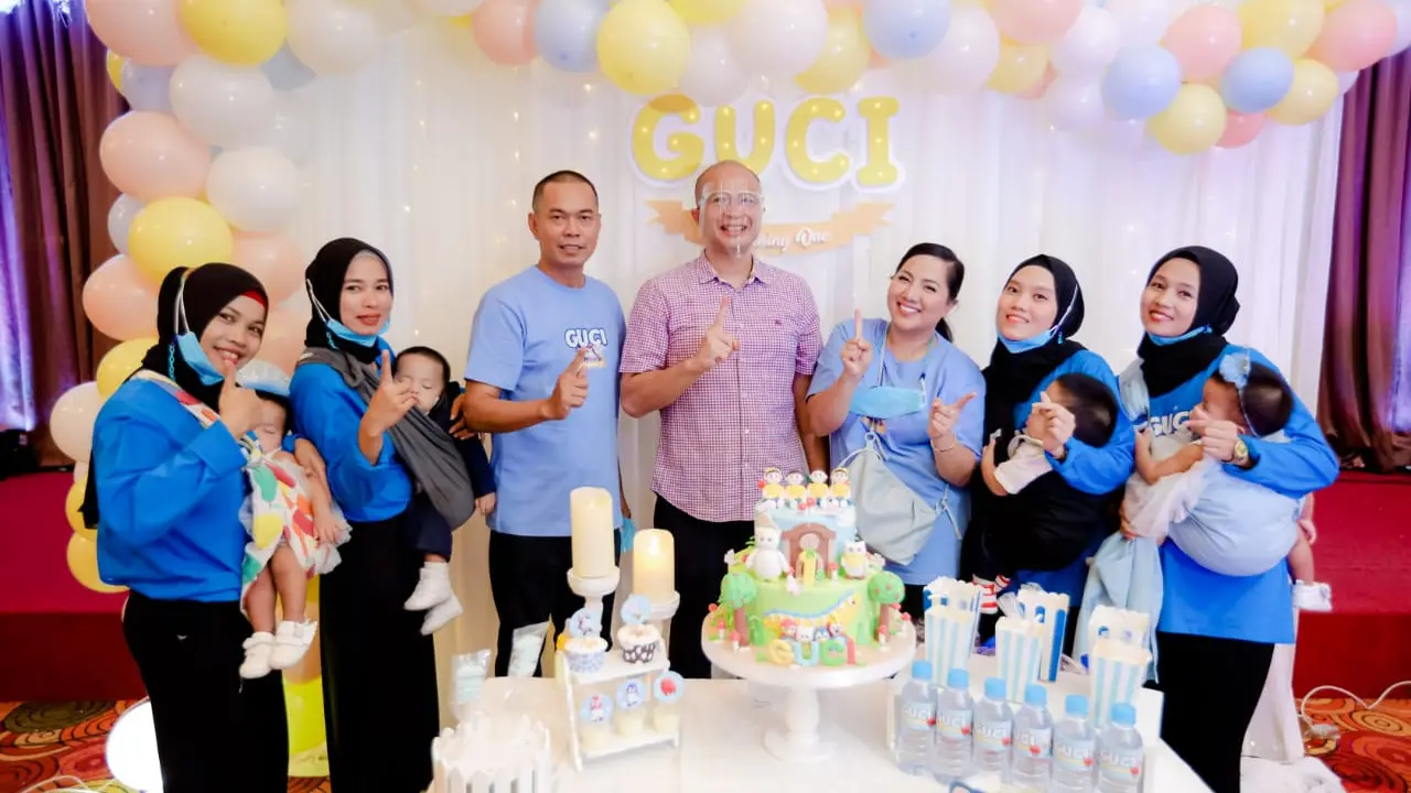 YouTuber Rianto dan Triani Ayuningtyas Rayakan Ultah Anak