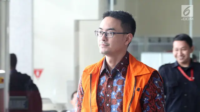 Senyum Zumi Zola Usai Diperiksa KPK
