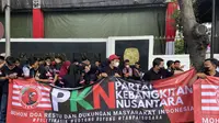 Partai Kebangkitan Nusantara (PKN) mendaftar ke Kantor Komisi Pemilihan Umum (KPU) (Liputan6.com/Muhammad Radityo Priyasmoro)