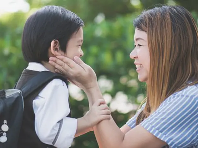 Maaf Terima Kasih Tolong Adalah 3 Kata Ajaib Untuk Mendidik Anak Parenting Fimela Com