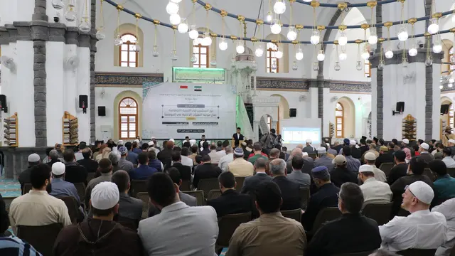 Prof. KH. Asrorun Ni’am Sholeh.