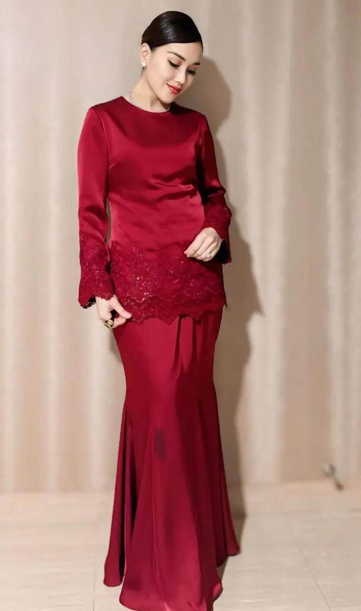 Inspirasi Baju Kurung dan Kebaya Pesona Tradisional, Busana Elegan dengan Sentuhan Modern