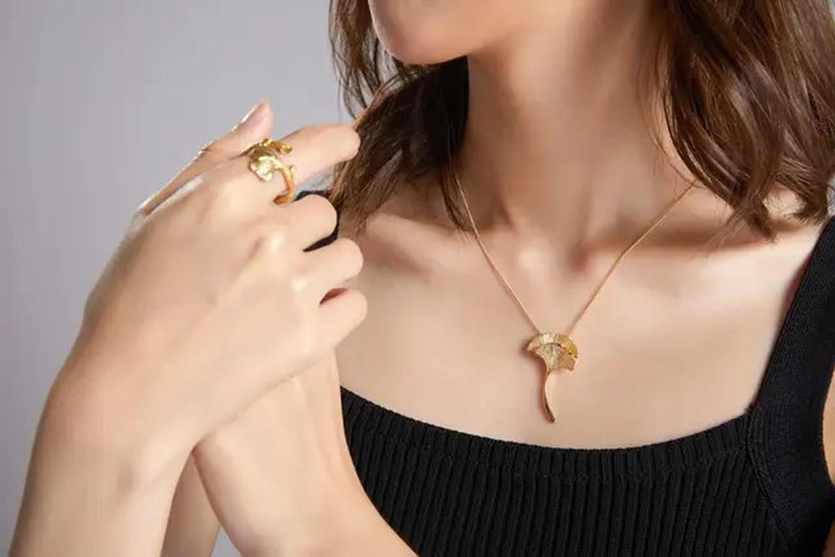 5 Langkah Anti Ribet untuk Kalung Emas Tetap Glowing, Hemat Waktu dan Biaya
