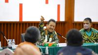 Menteri Kelautan dan Perikanan Sakti Wahyu Trenggono mengunjungi Universitas Andalas di Kota Padang, Sumatera Barat, Senin (6/12/2021). (Dok KKP)
