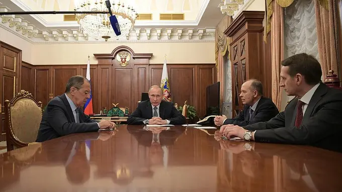 Presiden Vladimir Putin rapat setelah Dubes Rusia untuk Turki Ditembak. (Kremlin.ru)