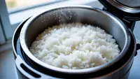 Berapa Menit Memasak Nasi di Rice Cooker? Ini Waktu Ideal dan Faktor yang Memengaruhinya