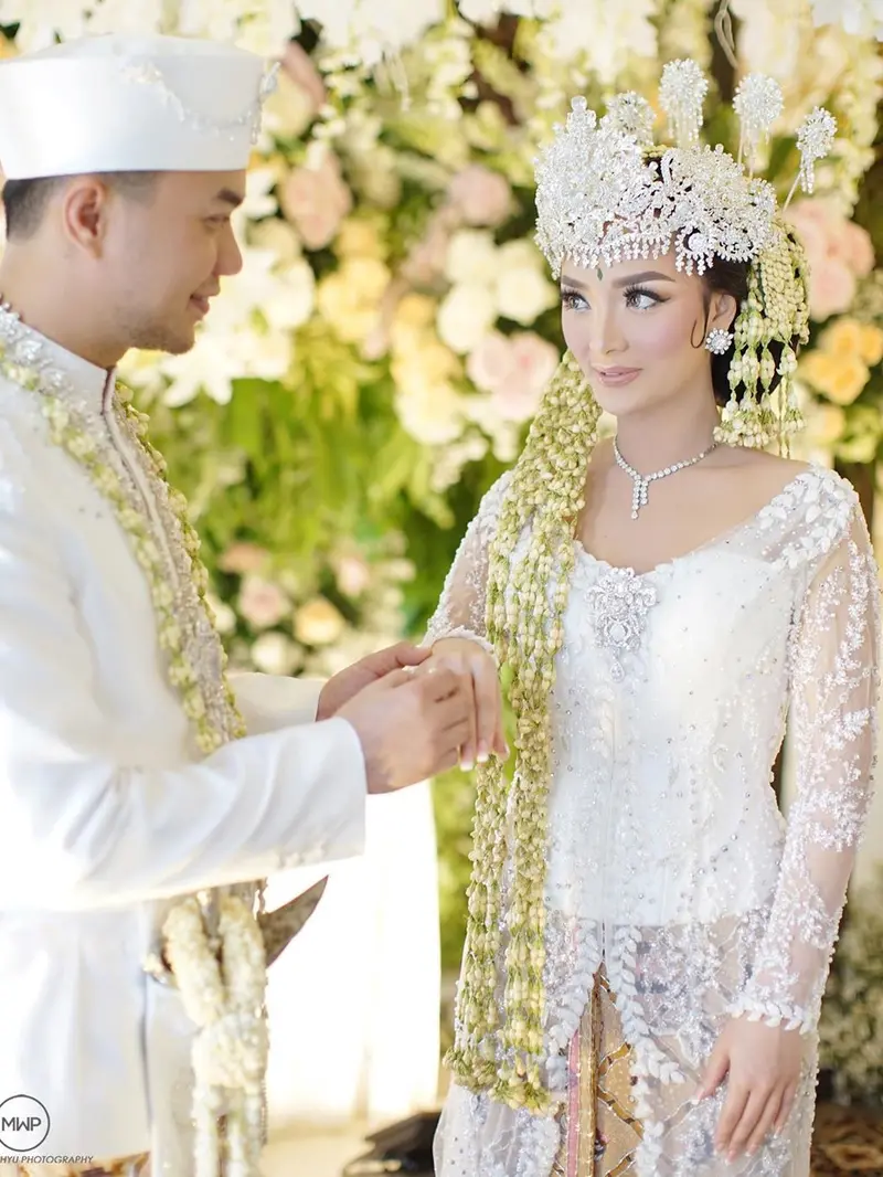 Potret akad nikah Zaskia Gotik dan Sirajuddin Mahmud