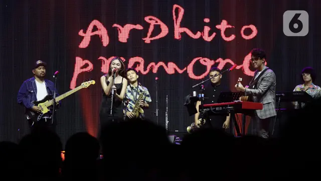 Gaya Ardhito Pramono Goyang Another Stage We The Fest 2022