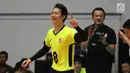 Pemain Timnas voli putra Jepang, Masahiro Yanagida merayakan poin atas Australia di Babak 8 besar grup E Kejuaraan Voli Asia 2017 di GOR Tri Dharma, Gresik, Minggu (30/7). Jepang unggul 3-0. (Liputan6.com/Helmi Fithriansyah)