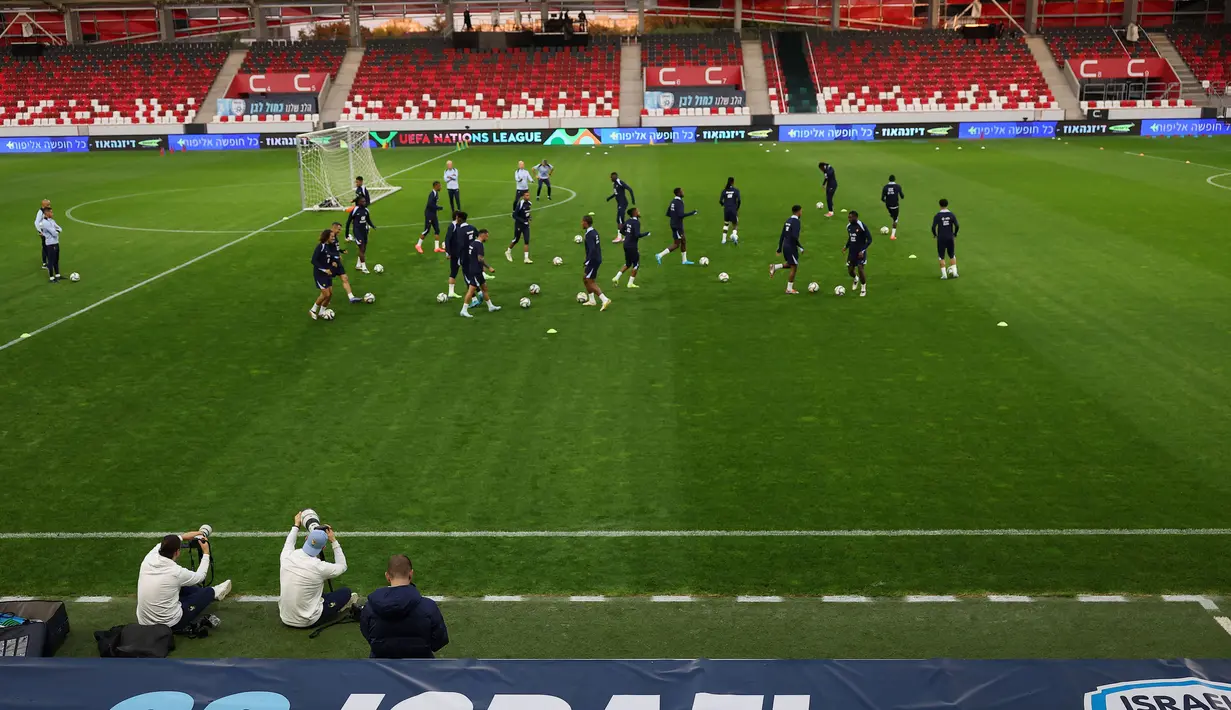 Latihan menjadi persiapan jelang laga UEFA Nations League Liga A Grup A2 melawan Israel di Bozsik Arena, Budapest. (FRANCK FIFE/AFP)