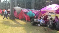 Cuaca Terik Saat Syukuran Rakyat di Monas, 3 Warga Pingsan