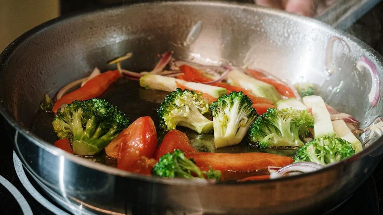 Cara Memasak Sayur agar Nutrisi Terjaga Optimal