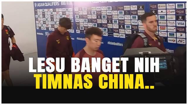 Laga panas antara Timnas Indonesia vs Timnas China di Stadion Gelora Bung Karno (GBK) berakhir dengan kemenangan membanggakan bagi Garuda! Namun, sorotan tidak hanya tertuju pada kemenangan Indonesia ekspresi lesu para pemain China saat meninggalkan ...