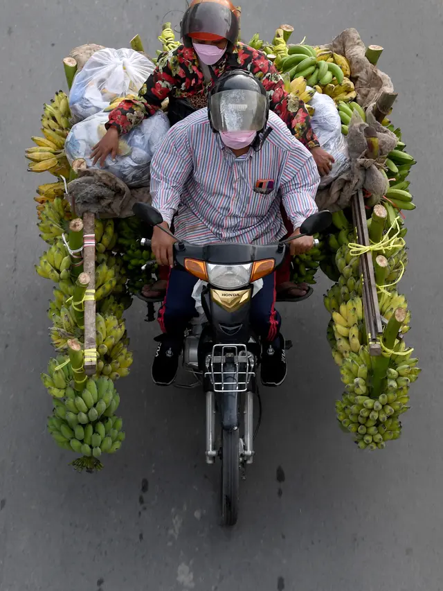 Potret Penjual Pisang di Sepanjang Jalan Phnom Penh
