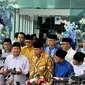 Lima ketum parpol koalisi pemerintah menggelar pertemuan bersama Presiden Jokowi di Kantor DPP PAN, Jaksel, Minggu (2/4/2023). Mereka adalah Prabowo Subianto, Airlangga Hartarto, Muhaimin Iskandar, Muhamad Mardiono, dan Zulkifli Hasan. (Liputan6.com/ Nanda Perdana Putra)