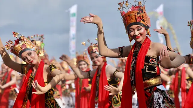Siap-Siap, Akhir Pekan Ini Ribuan Gandrung Menari di Pantai Marina Boom Banyuwangi