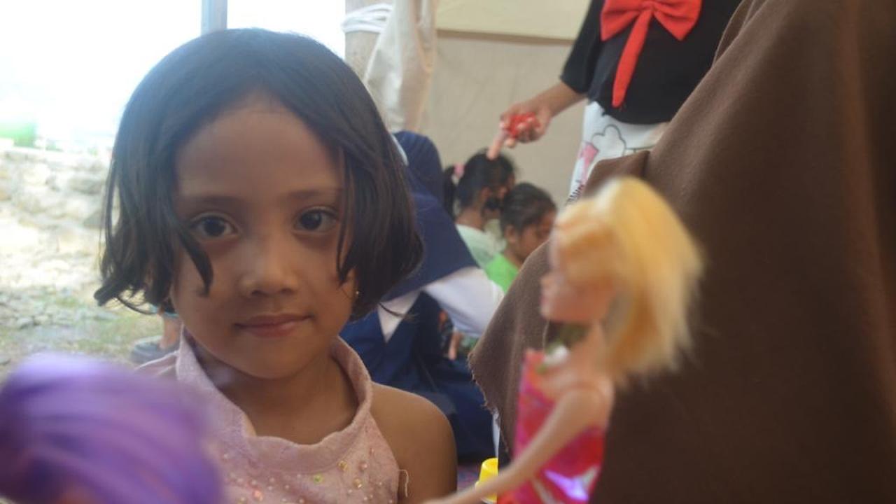 Malaikat-Malaikat Kecil Palu Ini Tetap Tegar di Pengungsian