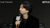 Gong Yoo Ungkap TMI Shower Scene di Drakor The Trunk (Foto: Netflix)