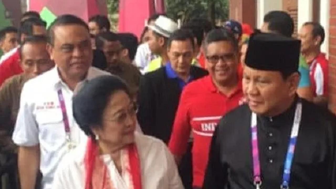 Sementara itu, Puan memastikan akan ada waktunya Ketua Umum PDIP Megawati Soekarnoputri bertemu dengan Ketua Umum Gerindra Prabowo Subianto. Puan mengatakan akan digelar dalam waktu dekat.