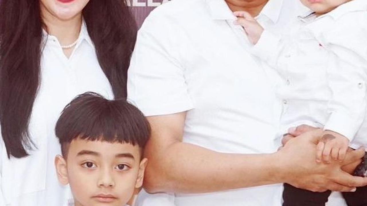 Rayakan Ulang Tahun Anak, Uut Bagikan Momen Kehangatan Keluarga Kecilnya