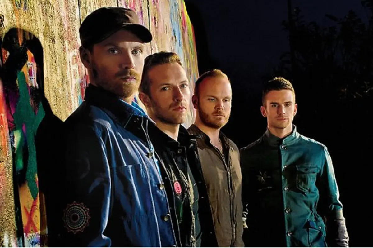  Kisah Coldplay yang Nyaris Berkolaborasi dengan David Bowie