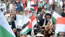 Militer Israel, seperti yang dilaporkan oleh Al Jazeera, mengumumkan bahwa pasukannya telah menyerang lebih dari 1.000 target di Jalur Gaza. Selain itu, Perserikatan Bangsa-Bangsa (PBB) juga melaporkan bahwa lebih dari 123.000 warga Palestina di Jalur Gaza telah mengungsi akibat intensitas serangan Israel yang semakin meningkat. (merdeka.com/Arie Basuki)