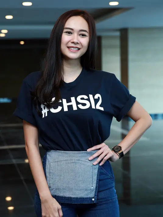 Setelah kisah asmaranya dengan penyanyi dan produser Glenn berakhir, ia mengaku tidak sedih menjalani hari-harinya. Apalagi ia telah beberapa kali mengalami patah hati. (Deki Prayoga/Bintang.com)