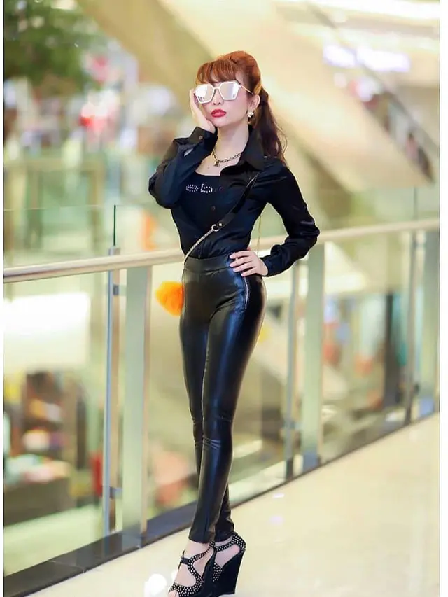 [Bintang] Roro Fitria