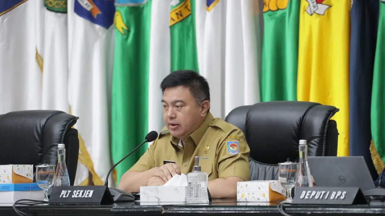 Dokumentasi Tomsi Tohir saat Rapat Koordinasi hari ini.