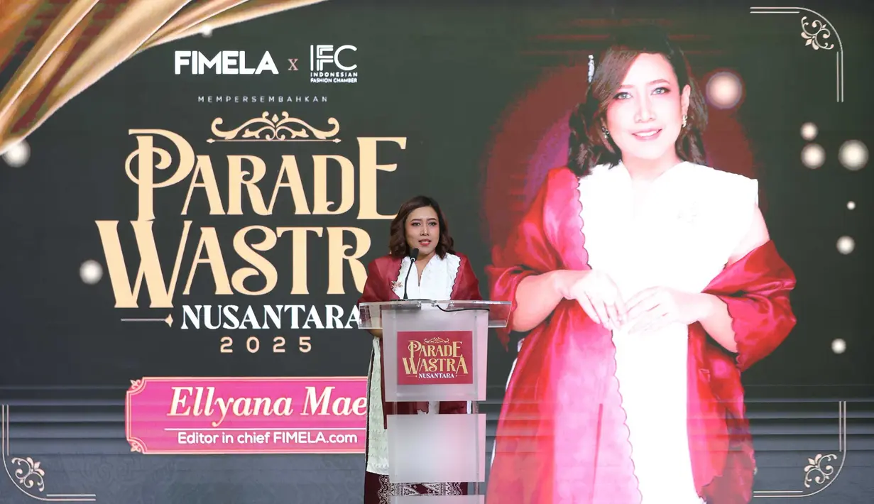 Parade Wastra Nusantara adalah gelaran tahunan yang diselenggarakan oleh Fimela.com bersama Indonesian Fashion Chamber. (KapanLagi.com/Budy Santoso)