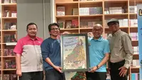 Buku Pengantar Kebahagiaan, Menyusuri Cerita di Balik Langkah Para Kurir