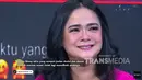 Bintang sinetron yang populer tahun 2000-an, Shezy Idris tak kuasa menahan air mata menceritakan perjuangannya membesarkan dua orang anak. Bahkan, ia juga sampai jualan dodol hingga donat untuk anak jajan. [Youtube/TRANS TV Official]