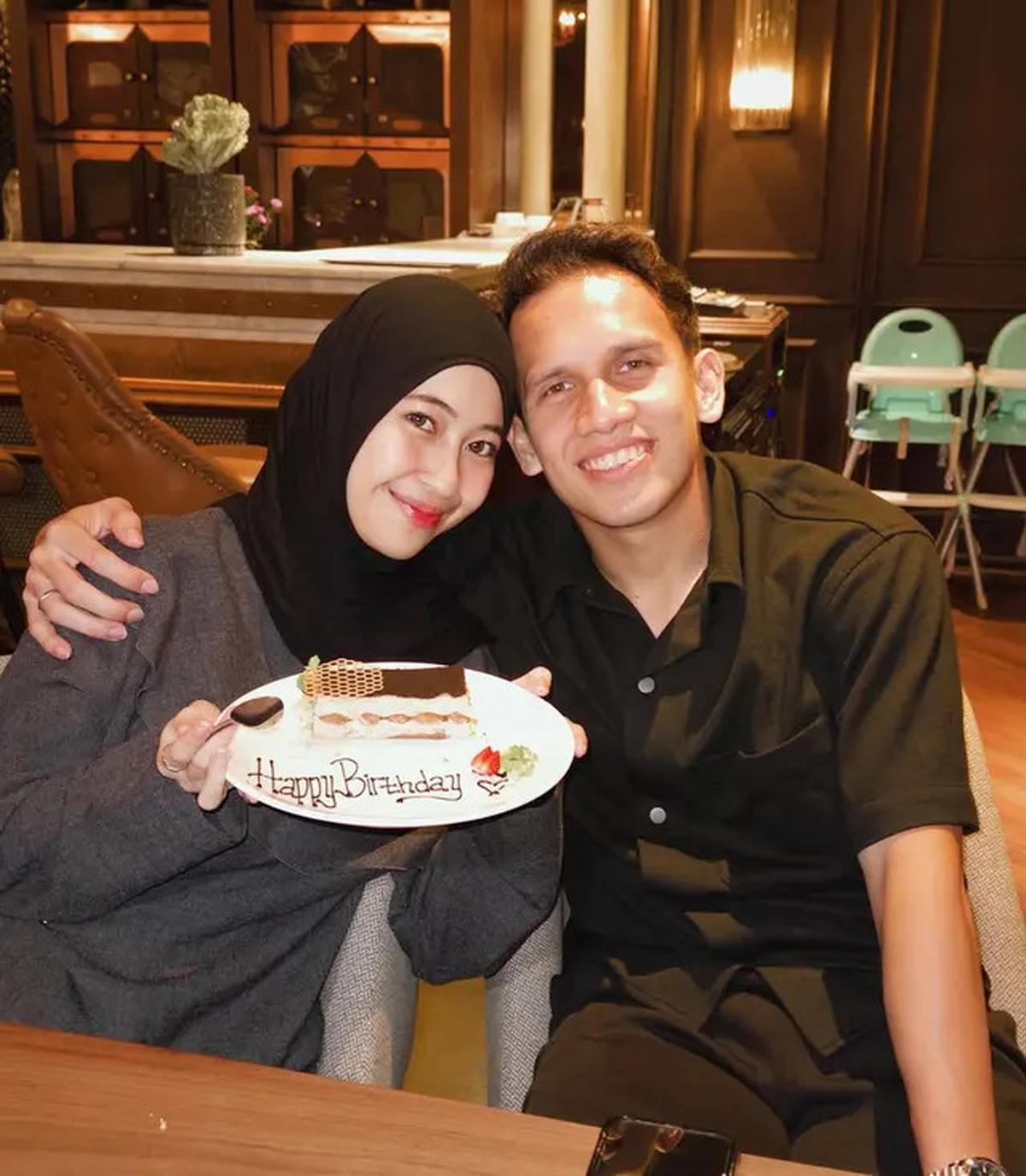 6 Artis Indonesia Terbang ke Jepang Demi Dukung Timnas di Penyisihan Piala Dunia 2026, dari Desta hingga Jennifer Coppen