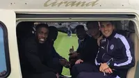 Datangi PFA Awards, Penggawa Leicester Naik Helikopter