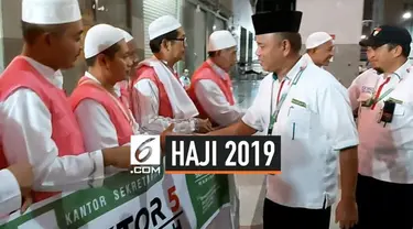Usai menjalankan ibadah arbain di Madinah, 900 jemaah haji kembali ke tanah air. Mereka berasal dari embarkasi Surabaya. PPIH menginformasikan semua hal yang terkait dokumen dan barang bawaan jemaah telah selesai diurus.