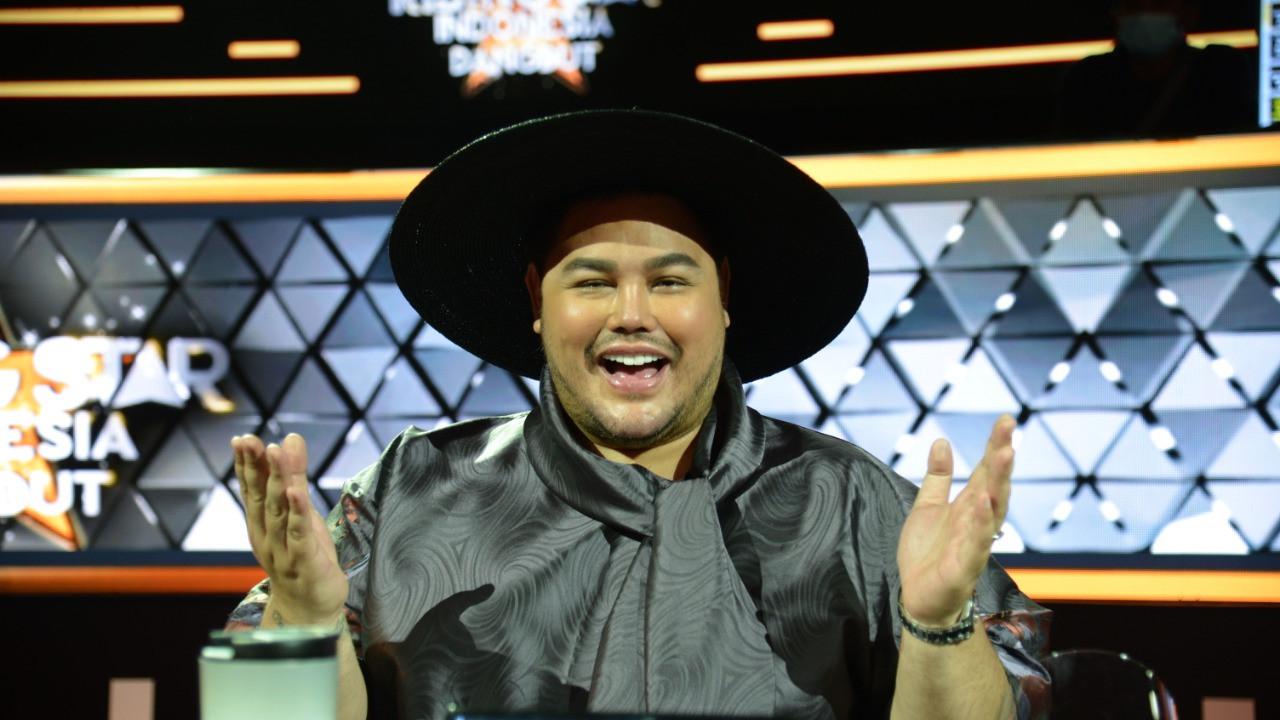 Aksi Ivan Gunawan dan Ayu Ting Ting di Rising Star Indonesia Dangdut