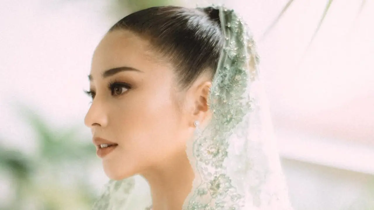 Inspirasi Kebaya ala Nikita Willy (credit: instagram/nikitawillyofficial94)