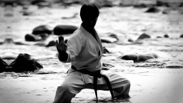 Jago Karate, Kakek 63 Tahun Selamat dari Serangan Beruang