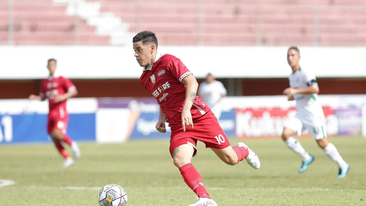 Gelandang PSIS Semarang, Alexis Messidoro