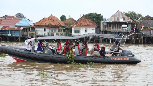 Kementerian Perhubungan melaksanakan Gerakan Bersih Laut dan Pantai di wilayah Distrik Navigasi Kelas I Palembang pada Selasa (13/9)