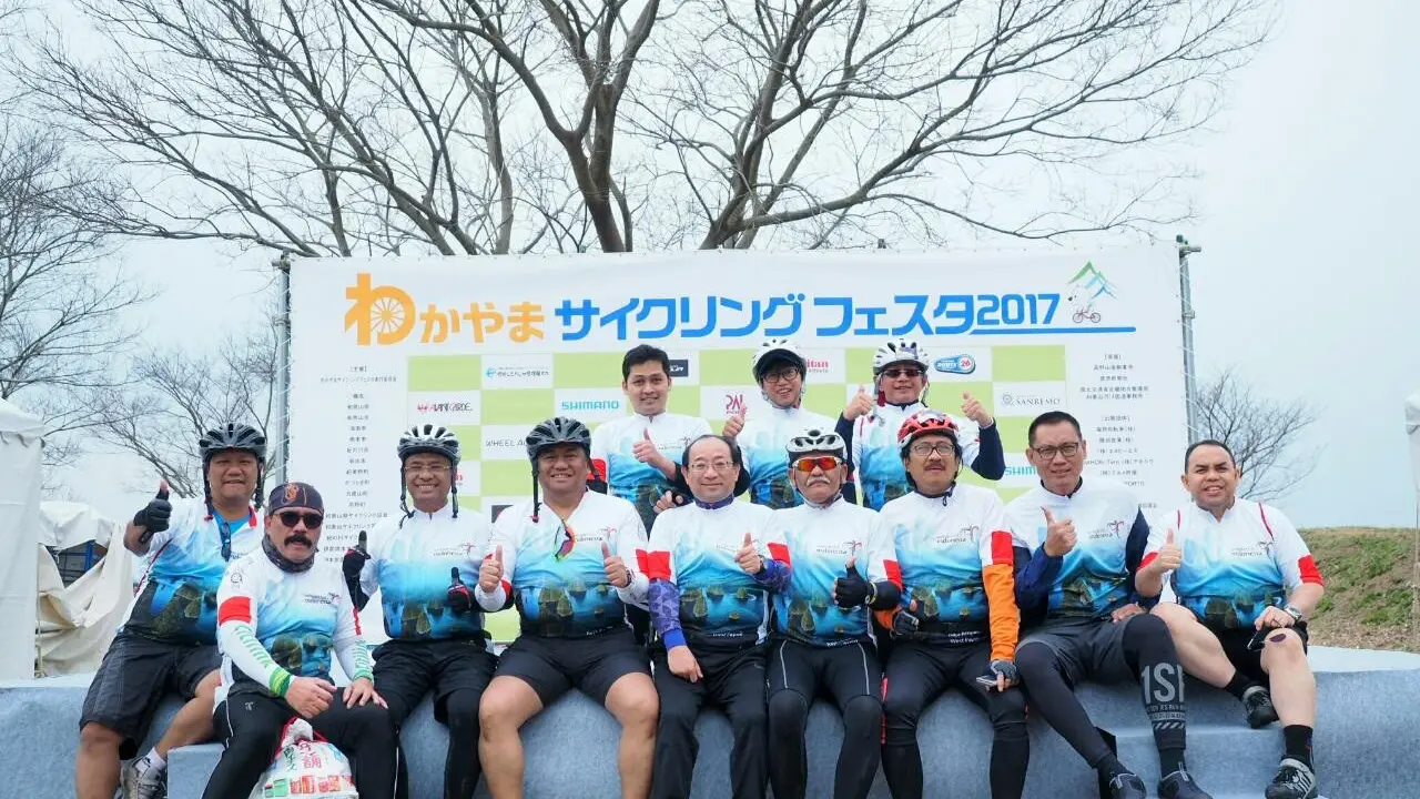 Dua mantan menteri ikut tur sepeda di Jepang