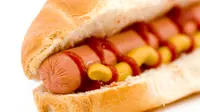 Lezatnya makanan tinggi kolesterol buat seseorang berisiko terhadap datangnya aneka penyakit. (Foto: chicolockersausage.com)