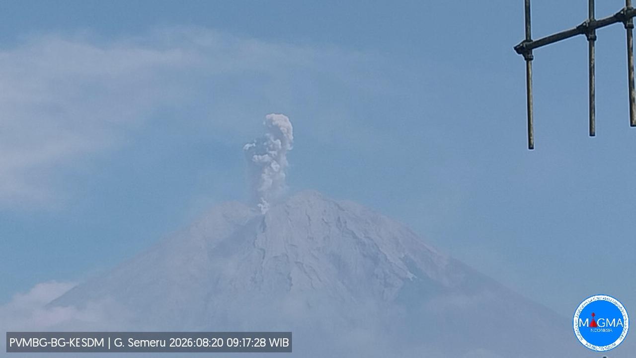 Pendakian Gunung Semeru Ditutup Akibat Kebakaran Blok Ranu Kembang