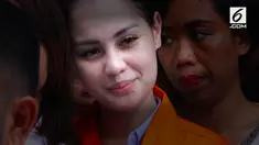  Tersangka kasus penyalahgunaan narkoba, Jennifer Dunn, resmi ditahan penyidik Direktorat Reserse Narkoba Polda Metro Jaya. Jennifer ditahan selama 20 hari ke depan sejak Jumat 5 Januari 2018 kemarin.