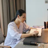 Yosi Ariani The Strong Solo Mom yang kuat dan penuh dedikasi./copyright fimela/adrian putra