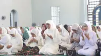 Khofifah Hadiri Haul Akbar Pendiri Muslimat NU Dihadiri Ulama dari Mekkah Dr. Syekh Muhammad Ismail (Istimewa)