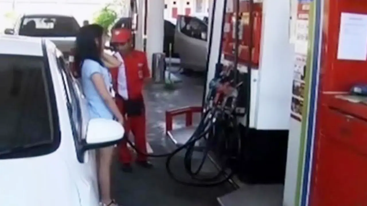 Pertalite Diserbu Pengendara Kendaraan Bermotor di Surabaya