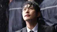Terjerat Skandal Seks, Park Shi Hoo Justru Makin Bersinar