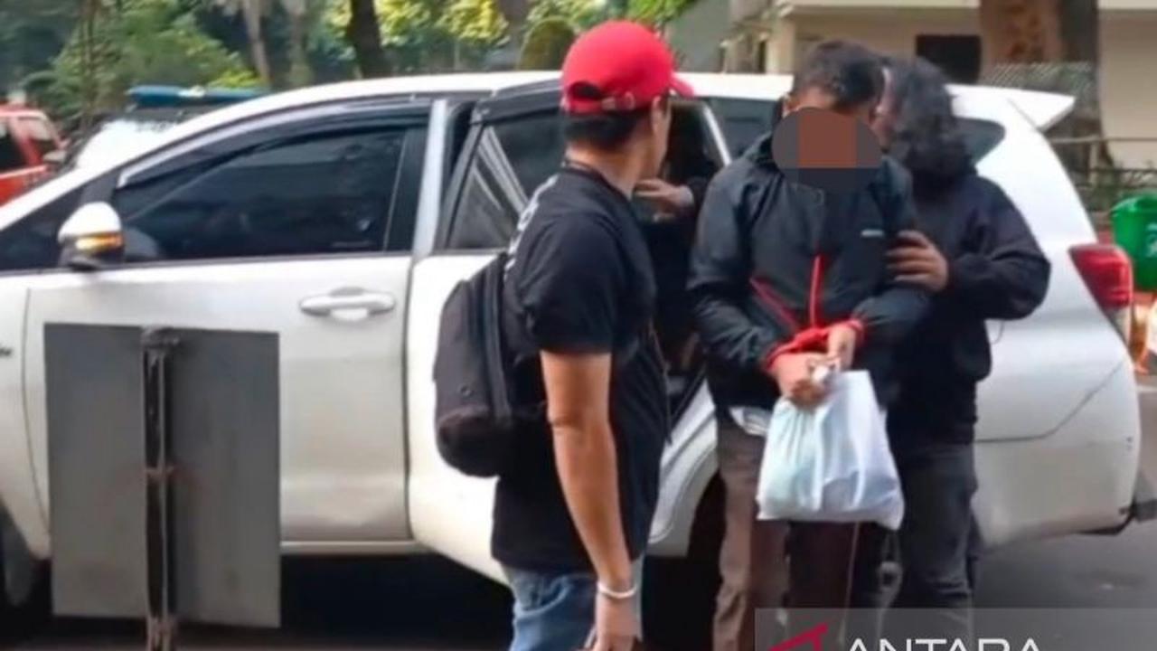 Polisi Tangkap Sopir Taksi Perusak Mobil di Tol JORR, Terungkap Modus dan Kronologi Kejadian