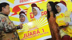 SDN 3 Sedayu Yogyakarta keluar sebagai juara pertama kompetisi Dokter Kecil-Mahir Gizi, Jakarta, Jumat (20/3/2015). (Liputan6.com/Herman Zakharia)